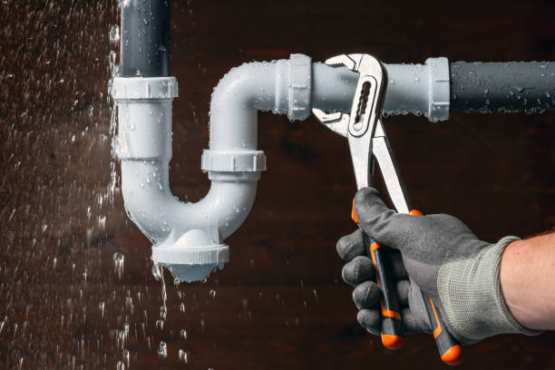 Professional Gas Line Repair technician working in Port Jefferson, OH